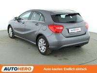 Gebraucht Mercedes A180 Style 122 PS (89 kW) 2015 Grau Limousine