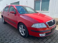 Używany Skoda Octavia 101 KM (74 kW) 2007 Czerwony Sedan/Limuzyna