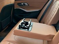 gebraucht BMW 330e Automatik Luxury Line