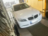 Gebraucht BMW 325 218 PS (160 kW) 2008 Weiß Limousine