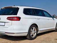 Gebraucht VW Passat Highline 150 PS (110 kW) 2015 Weiß Kombi