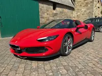 Neu Ferrari 296 830 PS (610 kW) 2025 Rot Cabrio