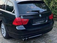 Usata BMW 325 218 CV (160 kW) 2009 Nero Berlina
