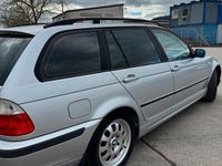 Gebraucht BMW 318 143 PS (105 kW) 2002 Grau Kombi