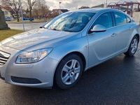 Gebraucht Opel Insignia Edition 140 PS (102 kW) 2012 Silber Limousine