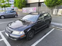 Gebraucht Volvo V40 122 PS (89 kW) 2001 Schwarz Kombi