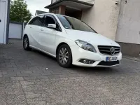 Gebraucht Mercedes B180 AMG line 109 PS (80 kW) 2012 Weiß Van / Kleinbus