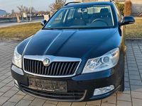 Gebraucht Skoda Octavia Ambiente 105 PS (77 kW) 2011 Schwarz Kombi