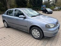 Second-hand Opel Astra 103 CP (75 kW) 2004 Argintiu Hatchback