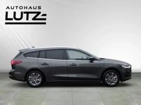 Neu Ford Focus Titanium 155 PS (114 kW) 2025 Magnetic metallic Kombi