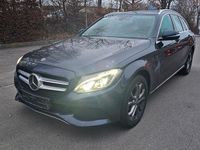 Gebraucht Mercedes C200 184 PS (135 kW) 2017 Blau Limousine