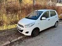 Gebraucht Hyundai i10 Classic 69 PS (50 kW) 2012 Weiß Kleinwagen