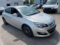 Gebraucht Opel Astra Edition 95 PS (69 kW) 2013 Silber Limousine