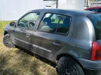 Używany Renault Clio II 75 KM (55 kW) 2000 Szary Hatchback