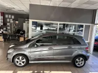 Gebraucht Mercedes B180 109 PS (80 kW) 2011 Grau Van / Kleinbus