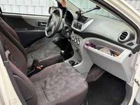 Gebraucht Suzuki Alto Basic 68 PS (50 kW) 2010 Weiß Kleinwagen
