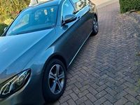 Gebraucht Mercedes E220 194 PS (142 kW) 2017 Grau Limousine