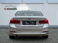 Gebraucht BMW 318 Advantage 150 PS (110 kW) 2016 Silber Limousine