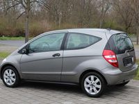 Gebraucht Mercedes A150 95 PS (69 kW) 2008 Kometgrau  metalliclack Kleinwagen