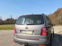 Gebraucht VW Touran 105 PS (77 kW) 2010 Grau Van / Kleinbus