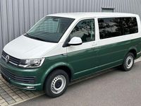 Gebraucht VW T6 150 PS (110 kW) 2019 Weiß und grün foliert Van