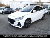 Gebraucht Hyundai i20 Intro Edition 101 PS (74 kW) 2021 Weiß Kleinwagen