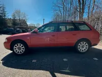 Gebraucht Audi A4 102 PS (75 kW) 2001 Rot Kombi