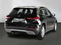 Gebraucht Mercedes GLA200 163 PS (119 kW) 2024 Schwarz SUV