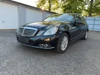 Second-hand Mercedes E250 204 CP (150 kW) 2010 Negru Berlinǎ