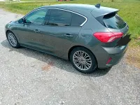 Gebraucht Ford Focus Titanium 120 PS (88 kW) 2018 Grau Limousine