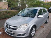 Second-hand Opel Astra 90 CP (66 kW) 2008 Argintiu Hatchback