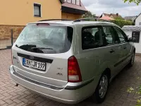 Begagnad Ford Focus 101 HK (74 kW) 2003 Silver Sedan