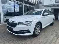 Gebraucht Skoda Superb 150 PS (110 kW) 2022 Moon weiss perl. Kombi