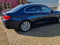 Gebraucht BMW 520 184 PS (135 kW) 2013 Blau Limousine