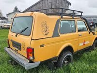 Second-hand Lada niva 82 CP (60 kW) 2007 Galben SUV