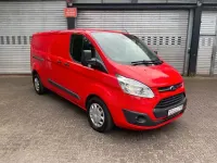 Gebraucht Ford Transit Custom Trend 131 PS (96 kW) 2017 Rot Van / Kleinbus