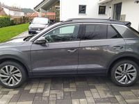 Gebraucht VW T-Roc Move 150 PS (110 kW) 2023 Grau SUV
