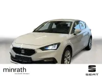 Używany Seat Leon Style 110 KM (80 kW) 2022 Biały Sedan/Limuzyna