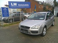 Gebraucht Ford Focus Trend 101 PS (74 kW) 2006 Silber Limousine