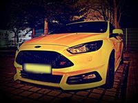 Gebraucht Ford Focus ST 185 PS (136 kW) 2017 Gelb Kombi