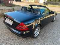 Second-hand Mercedes SLK200 163 CP (119 kW) 2000 Negru Cabrio
