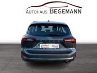 Gebraucht Ford Focus Titanium 120 PS (88 kW) 2022 Grau Kombi