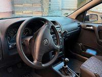 Second-hand Opel Astra 101 CP (74 kW) 2000 Argintiu Berlinǎ