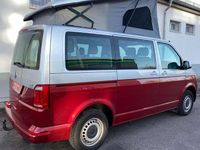 Gebraucht VW California California 150 PS (110 kW) 2018 Silber rot bicolor folierung Van