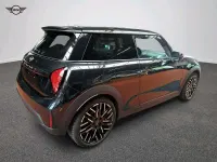 Second-hand Mini Cooper S Favoured 204 CP (150 kW) 2025 Negru Hatchback