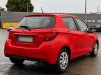 Gebraucht Toyota Yaris 69 PS (50 kW) 2015 Rot Kleinwagen