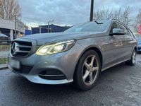 Gebraucht Mercedes E220 Edition 170 PS (125 kW) 2014 Grau Kombi