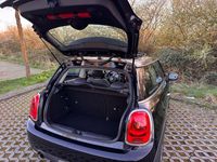 Gebraucht Mini Cooper 136 PS (100 kW) 2014 Schwarz Kleinwagen