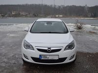 Gebraucht Opel Astra Cosmo 140 PS (102 kW) 2010 Weiß Limousine