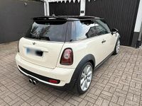 Usata Mini Cooper S 174 CV (127 kW) 2007 Bianco Utilitaria